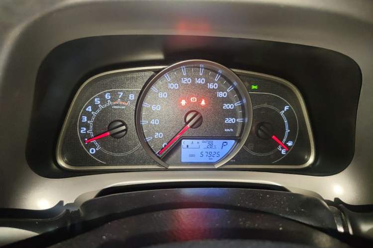 Used Toyota RAV4 2019 2.0L CVT Two-Wheel Drive Luxury Version China VI Standard Instrument Cluster