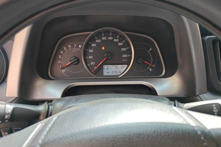 Used Toyota RAV4 2019 2.0L CVT Two-Wheel Drive Luxury Version China VI Standard Instrument Cluster