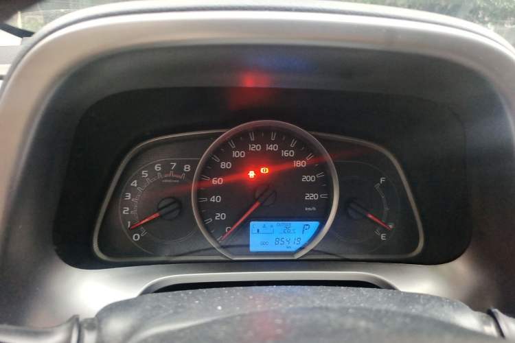 Used Toyota RAV4 2019 2.0L CVT Two-Wheel Drive Pioneer Edition China VI Standard Instrument Cluster