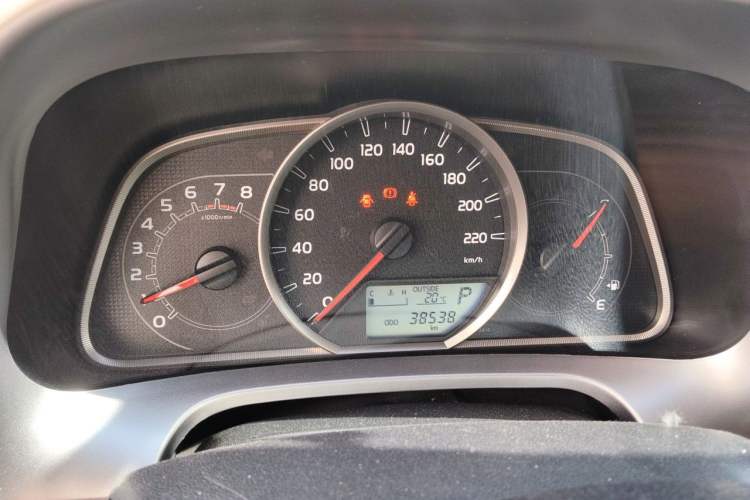 Used Toyota RAV4 2019 2.0L CVT Two-Wheel Drive Luxury Version China VI Standard Instrument Cluster