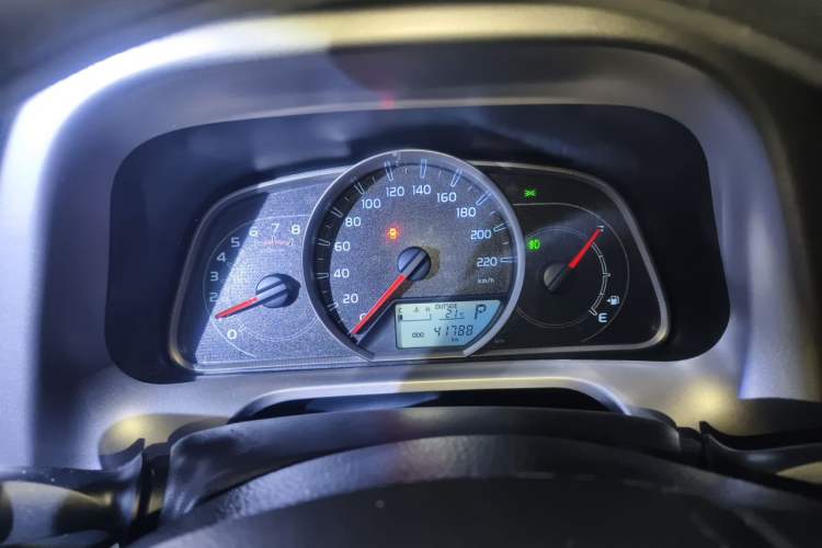 Used Toyota RAV4 2019 2.0L CVT Two-Wheel Drive Luxury Version China VI Standard Instrument Cluster