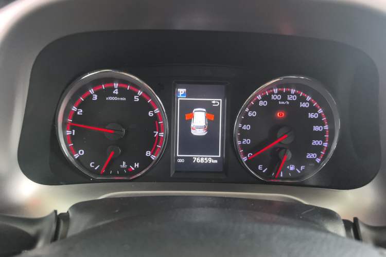 Used Toyota RAV4 2019 2.0L CVT Two-Wheel Drive ZhiShang Version China VI Standard Instrument Cluster