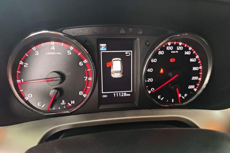 Used Toyota RAV4 2019 2.0L CVT Two-Wheel Drive Fashion X Limited Edition China VI Standard Instrument Cluster