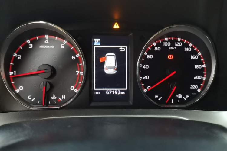 Used Toyota RAV4 2019 2.0L CVT Two-Wheel Drive Fashion X Limited Edition China VI Standard Instrument Cluster