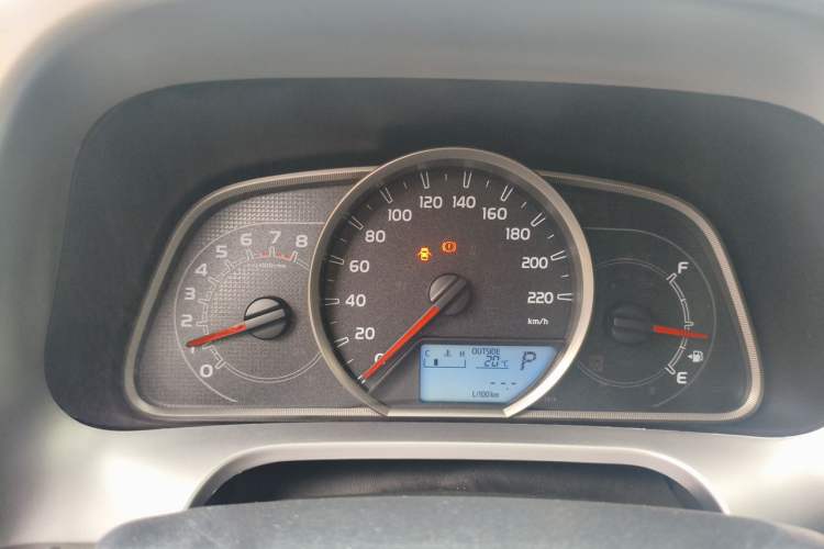Used Toyota RAV4 2019 2.0L CVT Two-Wheel Drive Luxury Version China VI Standard Instrument Cluster