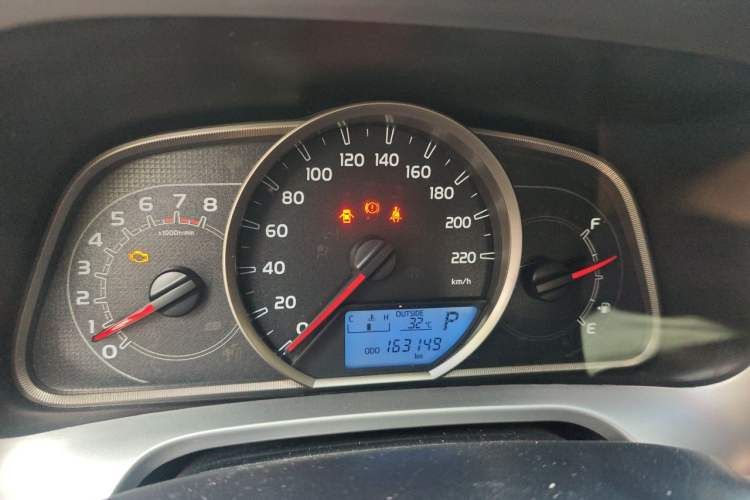 Used Toyota RAV4 2019 2.0L CVT Two-Wheel Drive Luxury Version China VI Standard Instrument Cluster