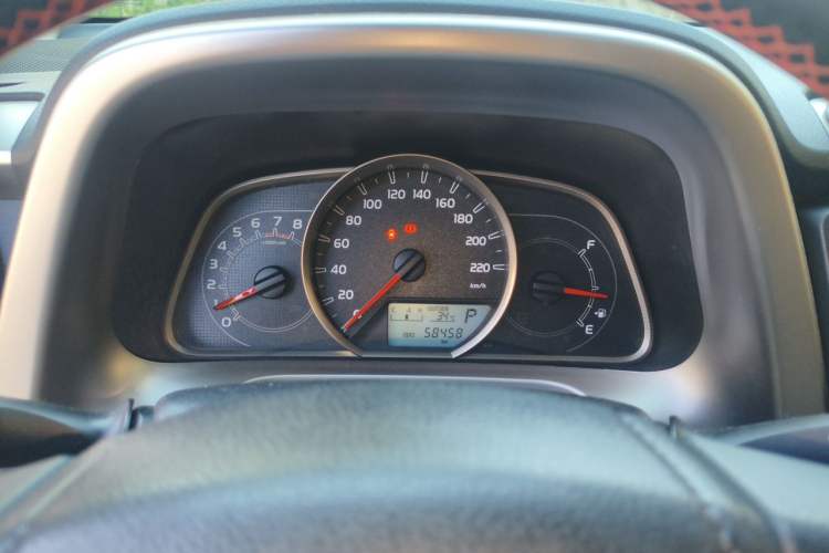 Used Toyota RAV4 2019 2.0L CVT Two-Wheel Drive Comfort Edition China VI Standard Instrument Cluster