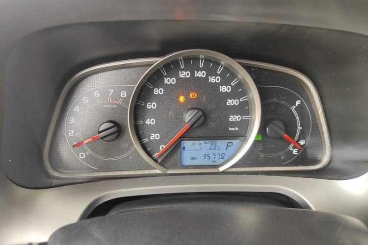 Used Toyota RAV4 2019 2.0L CVT Two-Wheel Drive Luxury Version China VI Standard Instrument Cluster