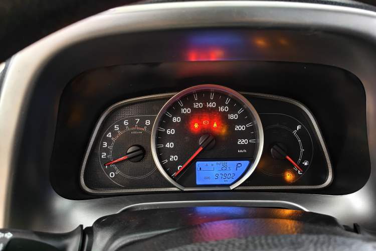 Used Toyota RAV4 2019 2.0L CVT Two-Wheel Drive Pioneer Edition China V Standard Instrument Cluster