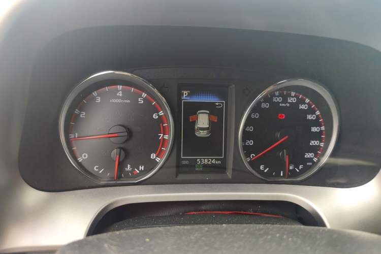 Used Toyota RAV4 2019 2.0L CVT Two-Wheel Drive Fashion X Limited Edition China V Standard Instrument Cluster