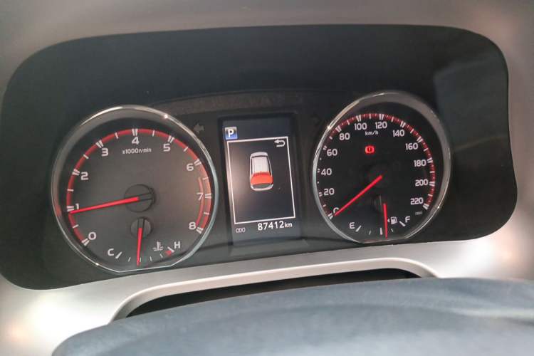 Used Toyota RAV4 2019 2.0L CVT Two-Wheel Drive Fashion X Limited Edition China VI Standard Instrument Cluster