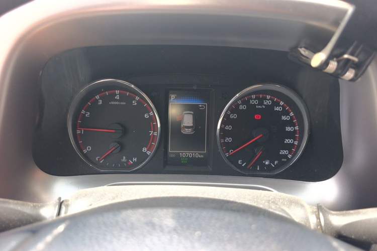 Used Toyota RAV4 2019 2.0L CVT Two-Wheel Drive Fashion X Limited Edition China VI Standard Instrument Cluster
