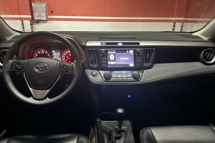 Used Toyota RAV4 2019 2.0L CVT Two-Wheel Drive Fashion X Limited Edition China V Standard Interior 1