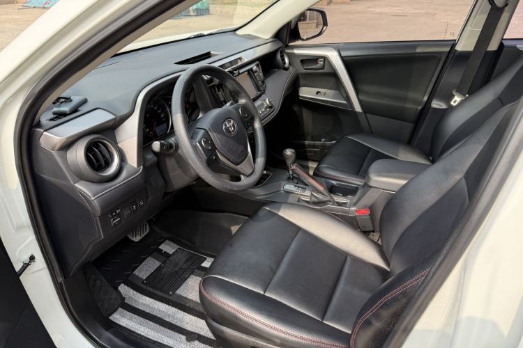 Used Toyota RAV4 2019 2.0L CVT Two-Wheel Drive Pioneer Edition China V Standard Interior 1