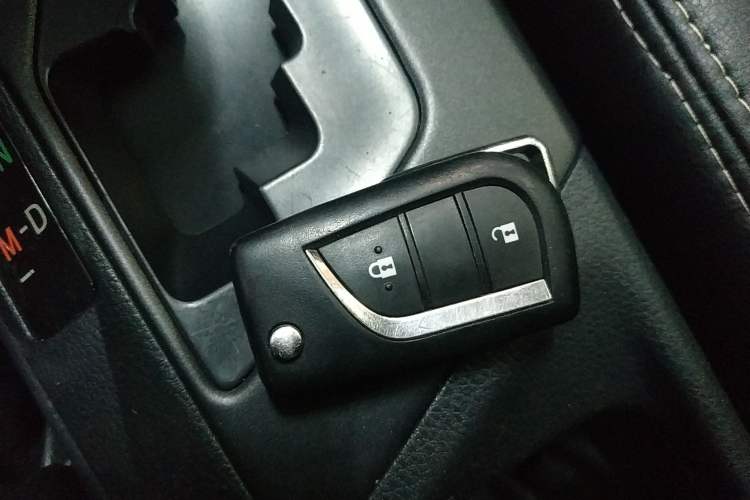 Used Toyota RAV4 2019 2.0L CVT Two-Wheel Drive Pioneer Edition China VI Standard Interior 1