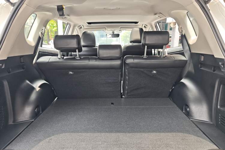 Used Toyota RAV4 2019 2.0L CVT Two-Wheel Drive Fashion X Limited Edition China VI Standard Interior 10
