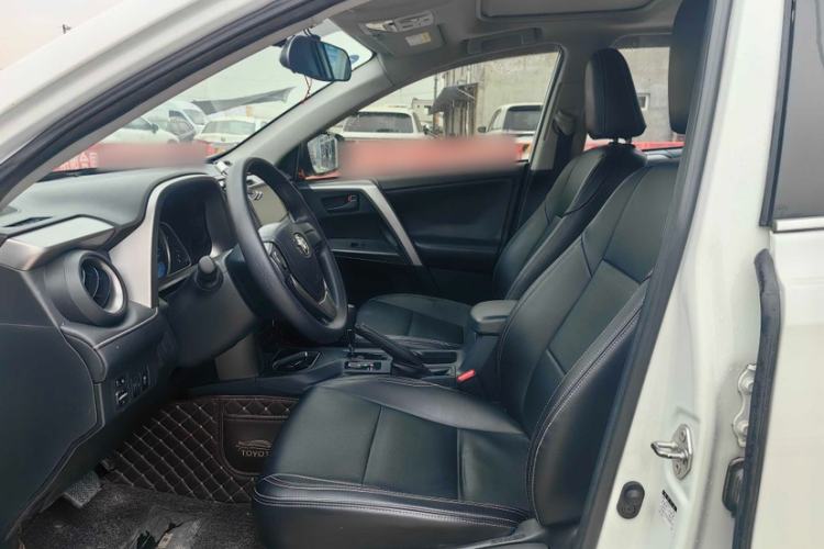 Used Toyota RAV4 2019 2.0L CVT Two-Wheel Drive Pioneer Edition China V Standard Interior 2