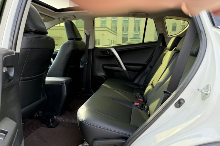 Used Toyota RAV4 2019 2.0L CVT Two-Wheel Drive Pioneer Edition China V Standard Interior 2