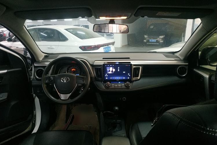 Used Toyota RAV4 2019 2.0L CVT Two-Wheel Drive Pioneer Edition China VI Standard Interior 2