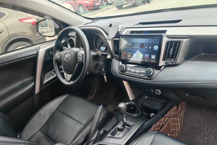 Used Toyota RAV4 2019 2.0L CVT Two-Wheel Drive Pioneer Edition China V Standard Interior 4