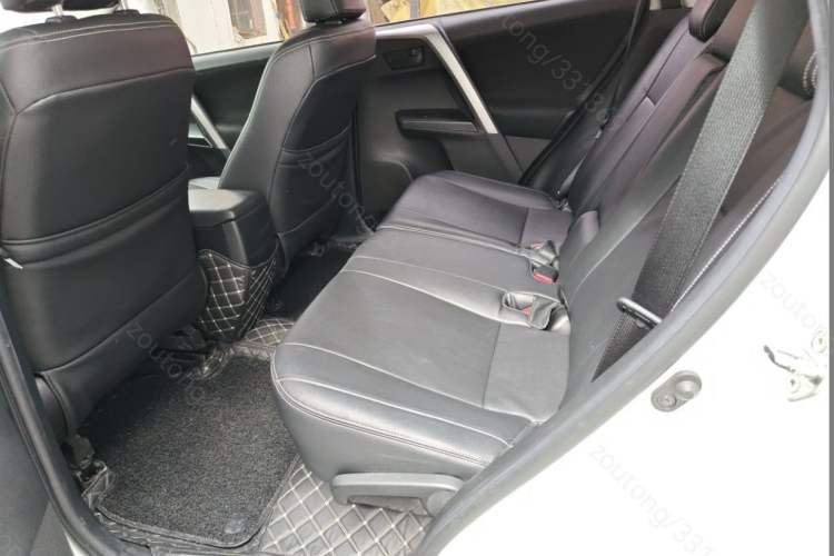 Used Toyota RAV4 2019 2.0L CVT Two-Wheel Drive Pioneer Edition China V Standard Interior 5