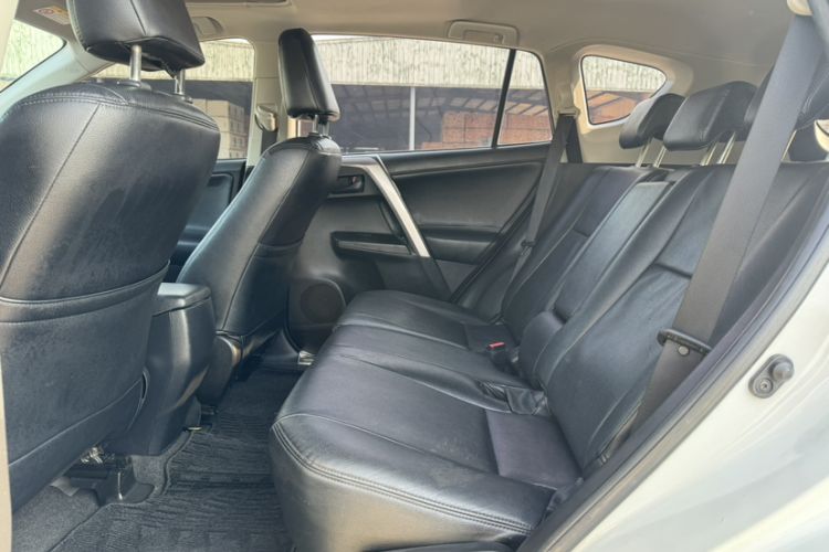 Used Toyota RAV4 2019 2.0L CVT Two-Wheel Drive Pioneer Edition China V Standard Interior 5