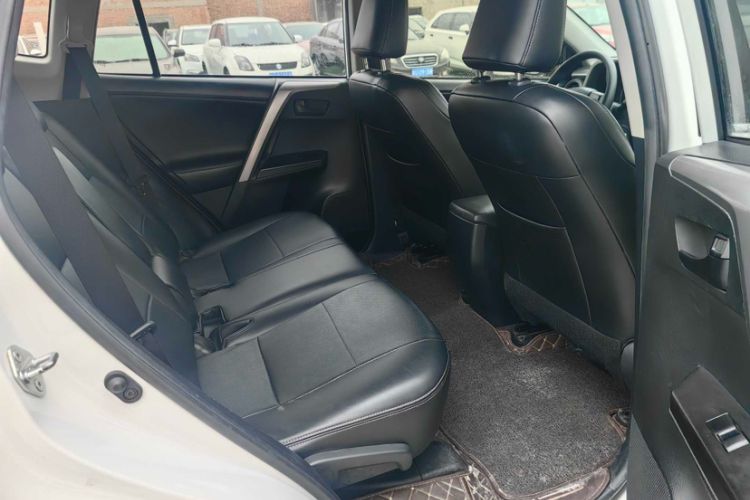 Used Toyota RAV4 2019 2.0L CVT Two-Wheel Drive Pioneer Edition China V Standard Interior 6