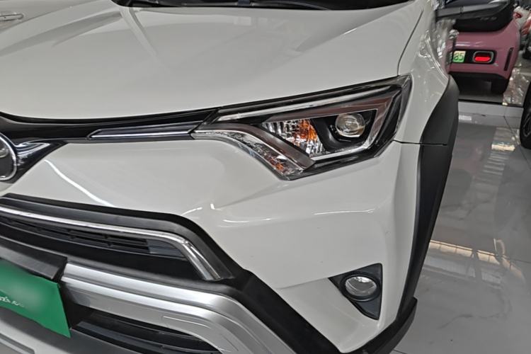 Used Toyota RAV4 2019 2.0L CVT Two-Wheel Drive Fashion X Limited Edition China V Standard Left Front Headlight