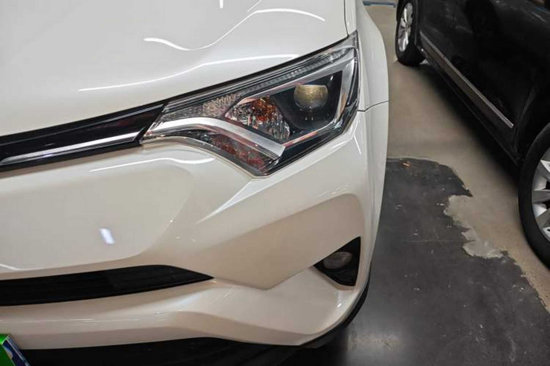 Used Toyota RAV4 2019 2.0L CVT Two-Wheel Drive Luxury Version China VI Standard Left Front Headlight