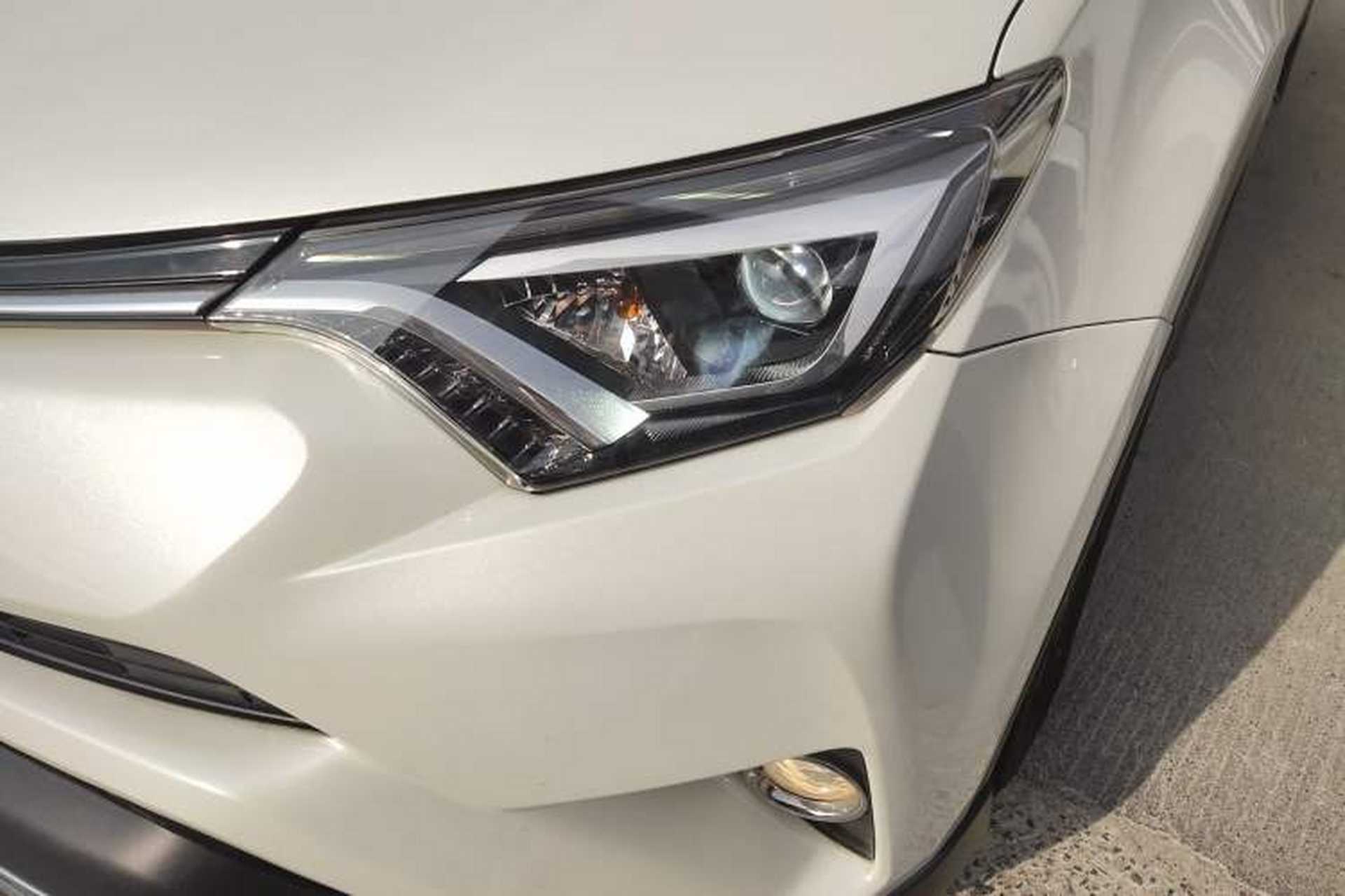 Used Toyota RAV4 2019 2.0L CVT Two-Wheel Drive ZhiShang Version China VI Standard Left Front Headlight