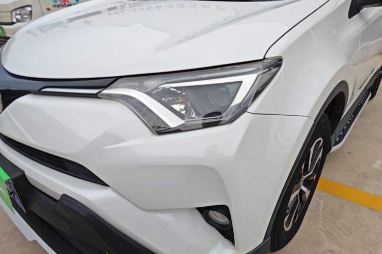 Used Toyota RAV4 2019 2.0L CVT Two-Wheel Drive Pioneer Edition China V Standard Left Front Headlight