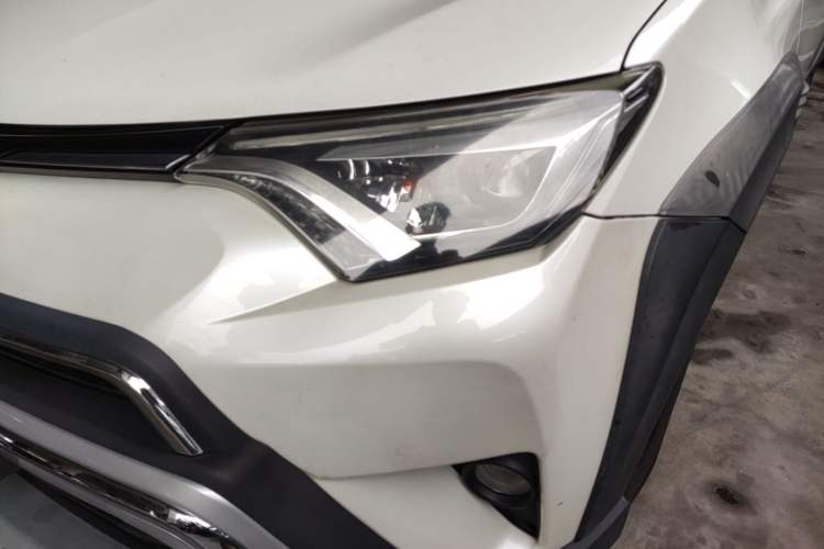 Used Toyota RAV4 2019 2.0L CVT Two-Wheel Drive Fashion X Limited Edition China VI Standard Left Front Headlight