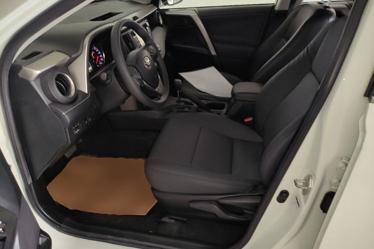 Used Toyota RAV4 2019 2.0L CVT Two-Wheel Drive Fashion X Limited Edition China V Standard Left Front Seat