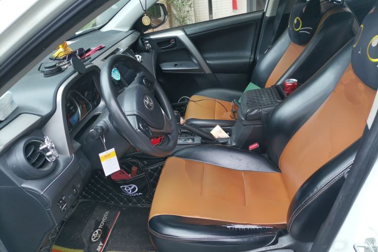 Used Toyota RAV4 2019 2.0L CVT Two-Wheel Drive Luxury Version China VI Standard Left Front Seat