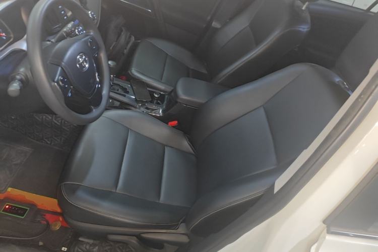 Used Toyota RAV4 2019 2.0L CVT Two-Wheel Drive Luxury Version China VI Standard Left Front Seat