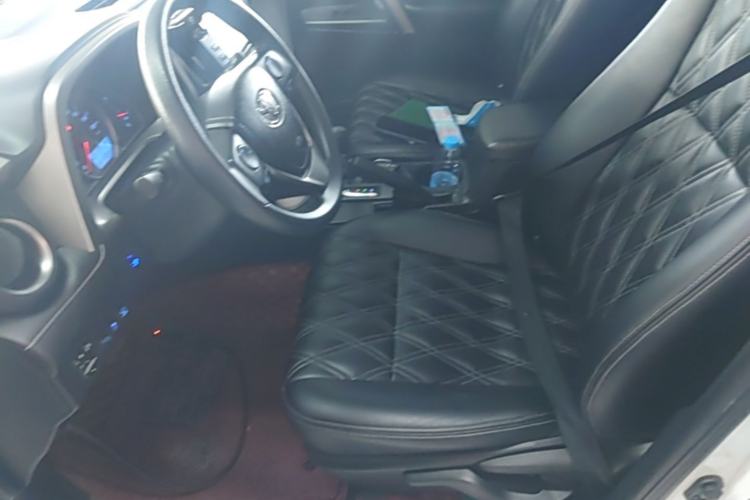 Used Toyota RAV4 2019 2.0L CVT Two-Wheel Drive Luxury Version China VI Standard Left Front Seat