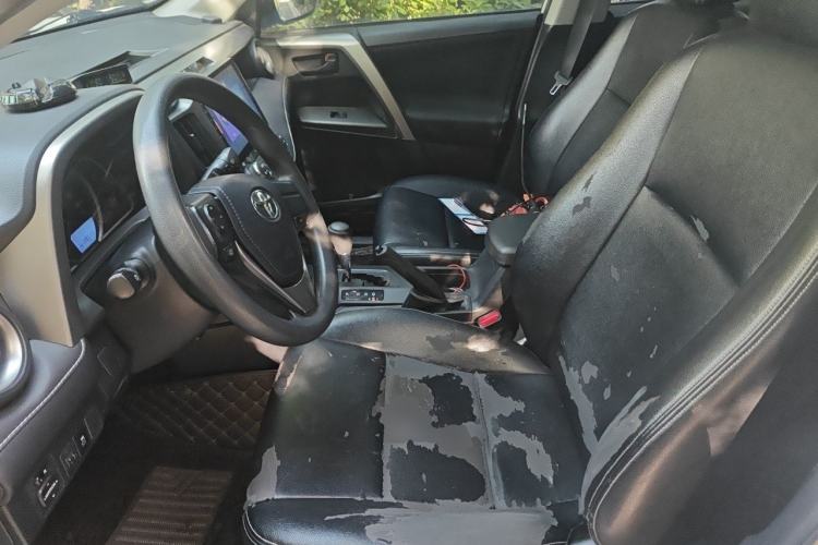 Used Toyota RAV4 2019 2.0L CVT Two-Wheel Drive Pioneer Edition China V Standard Left Front Seat
