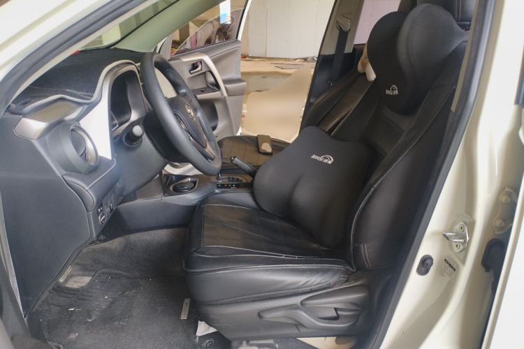 Used Toyota RAV4 2019 2.0L CVT Two-Wheel Drive Pioneer Edition China V Standard Left Front Seat