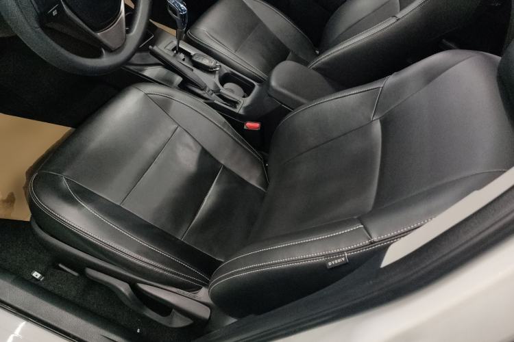Used Toyota RAV4 2019 2.0L CVT Two-Wheel Drive Comfort Edition China VI Standard Left Front Seat