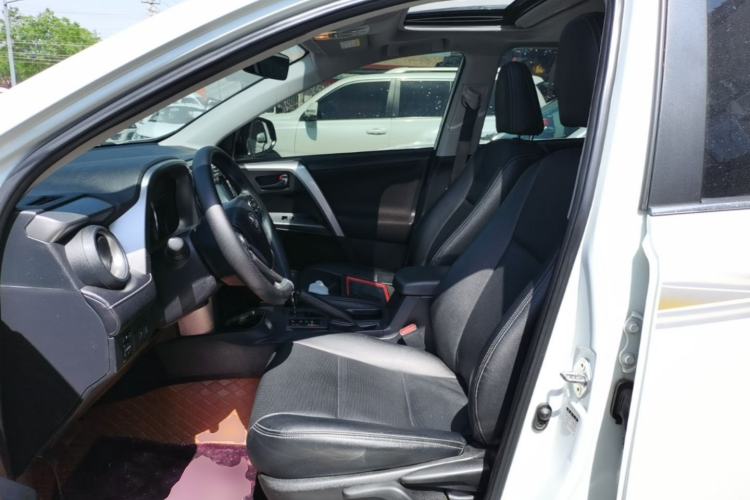 Used Toyota RAV4 2019 2.0L CVT Two-Wheel Drive Fashion X Limited Edition China V Standard Left Front Seat