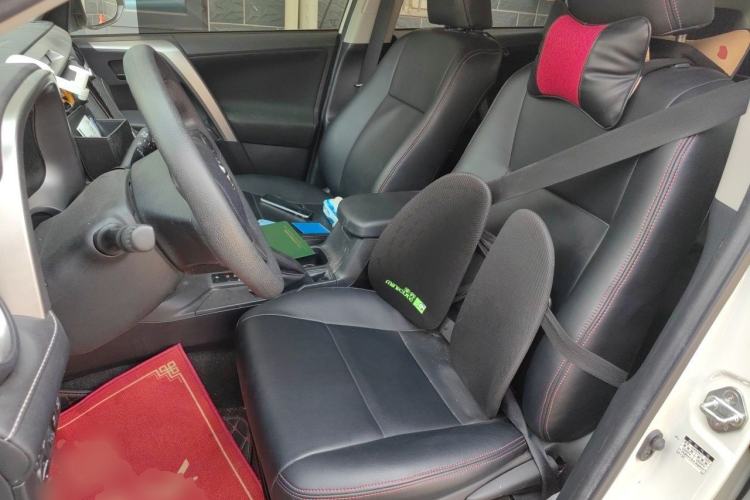 Used Toyota RAV4 2019 2.0L CVT Two-Wheel Drive Pioneer Edition China V Standard Left Front Seat