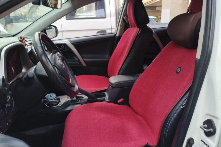 Used Toyota RAV4 2019 2.0L CVT Two-Wheel Drive Fashion X Limited Edition China VI Standard Left Front Seat