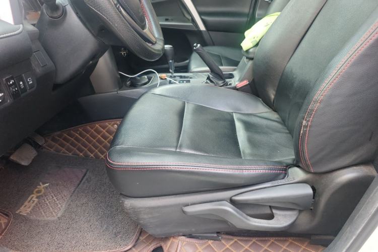 Used Toyota RAV4 2019 2.0L CVT Two-Wheel Drive Fashion X Limited Edition China V Standard Left Front Seat