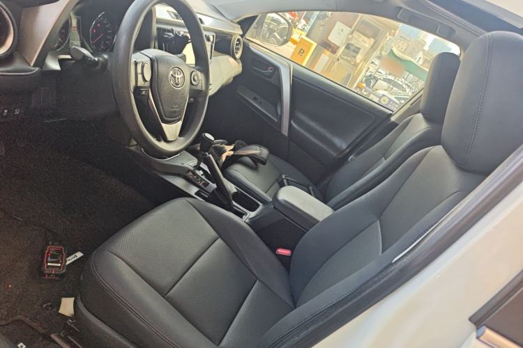 Used Toyota RAV4 2019 2.0L CVT Two-Wheel Drive Fashion X Limited Edition China VI Standard Left Front Seat