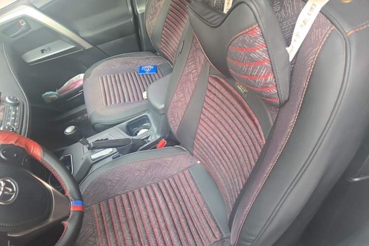 Used Toyota RAV4 2019 2.0L CVT Two-Wheel Drive Comfort Edition China VI Standard Left Front Seat