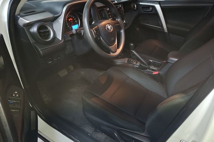 Used Toyota RAV4 2019 2.0L CVT Two-Wheel Drive Pioneer Edition China V Standard Left Front Seat
