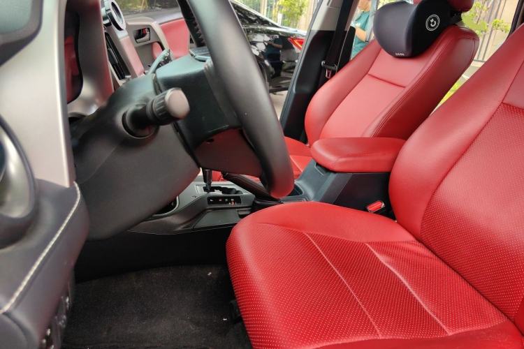 Used Toyota RAV4 2019 2.0L CVT Two-Wheel Drive Pioneer Edition China V Standard Left Front Seat