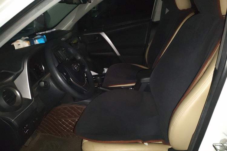 Used Toyota RAV4 2019 2.0L CVT Two-Wheel Drive Fashion X Limited Edition China V Standard Left Front Seat