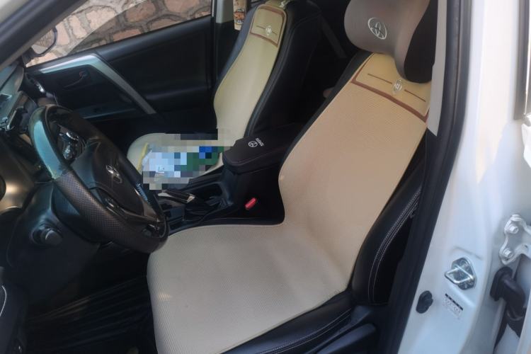 Used Toyota RAV4 2019 2.0L CVT Two-Wheel Drive Comfort Edition China VI Standard Left Front Seat