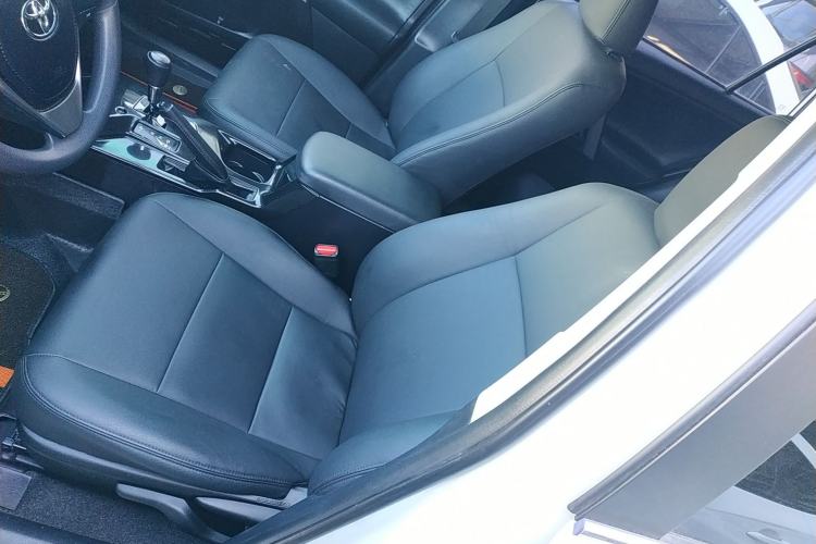 Used Toyota RAV4 2019 2.0L CVT Two-Wheel Drive Comfort Edition China VI Standard Left Front Seat
